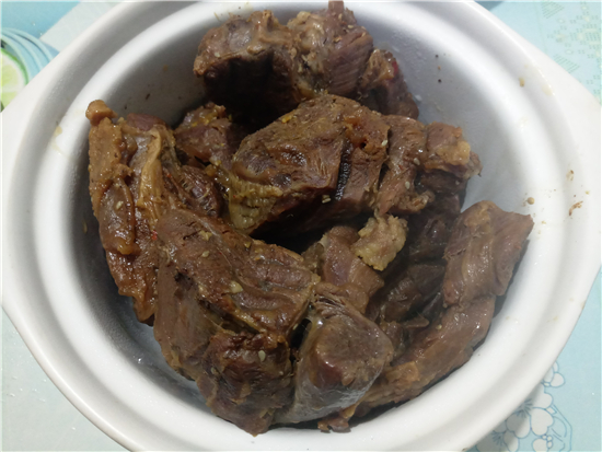 香辣鹵牛肉的做法-香辣味鹵菜譜-易網健康養生網 香辣鹵牛肉的做法-香辣味鹵菜譜