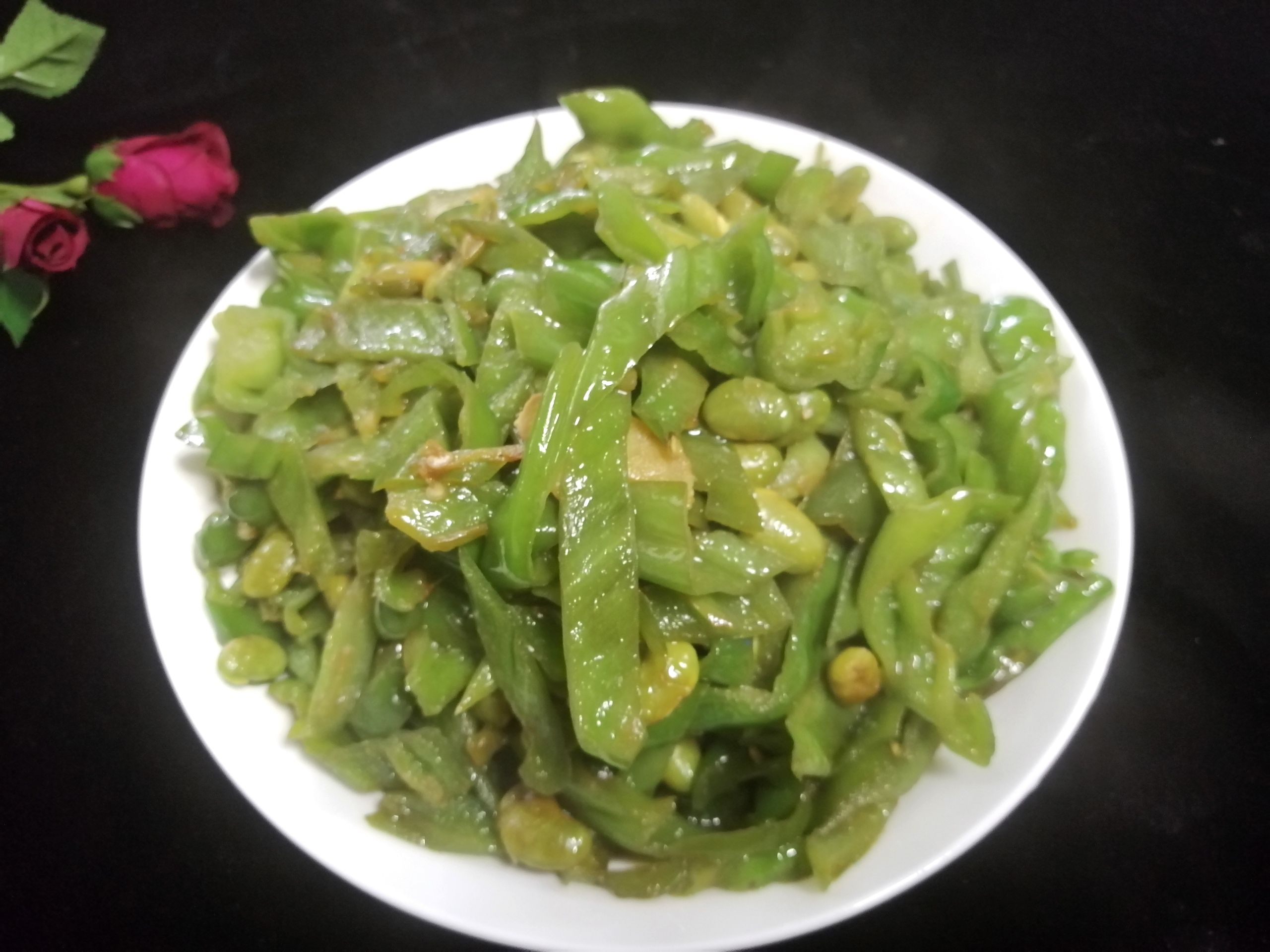 青椒毛豆米的做法-家常味炒菜譜-易網(wǎng)健康養(yǎng)生網(wǎng) 青椒毛豆米的做法-家常味炒菜譜