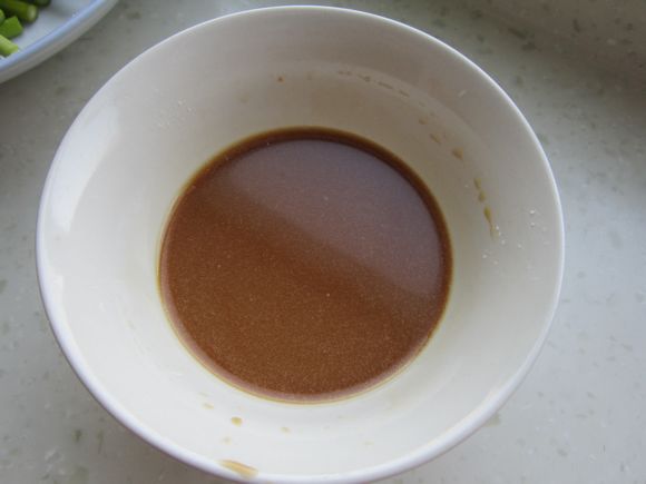 香干蒜薹炒肉絲的做法-家常味炒菜譜-易網(wǎng)健康養(yǎng)生網(wǎng) 香干蒜薹炒肉絲的做法-家常味炒菜譜