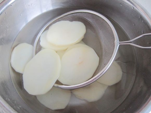 大盤雞火鍋的做法-家常味燉菜譜-易網(wǎng)健康養(yǎng)生網(wǎng) 大盤雞火鍋的做法-家常味燉菜譜