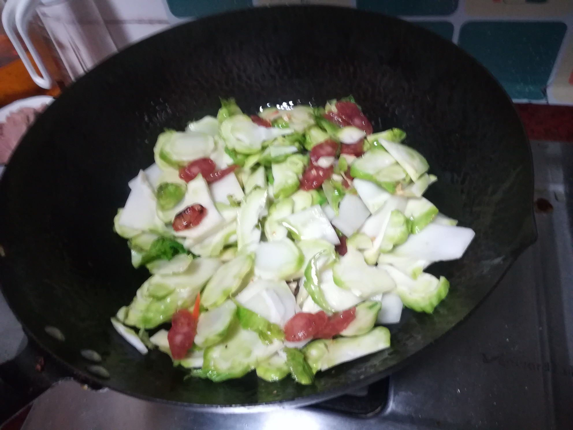 臘腸炒兒菜的做法-咸鮮味炒菜譜
