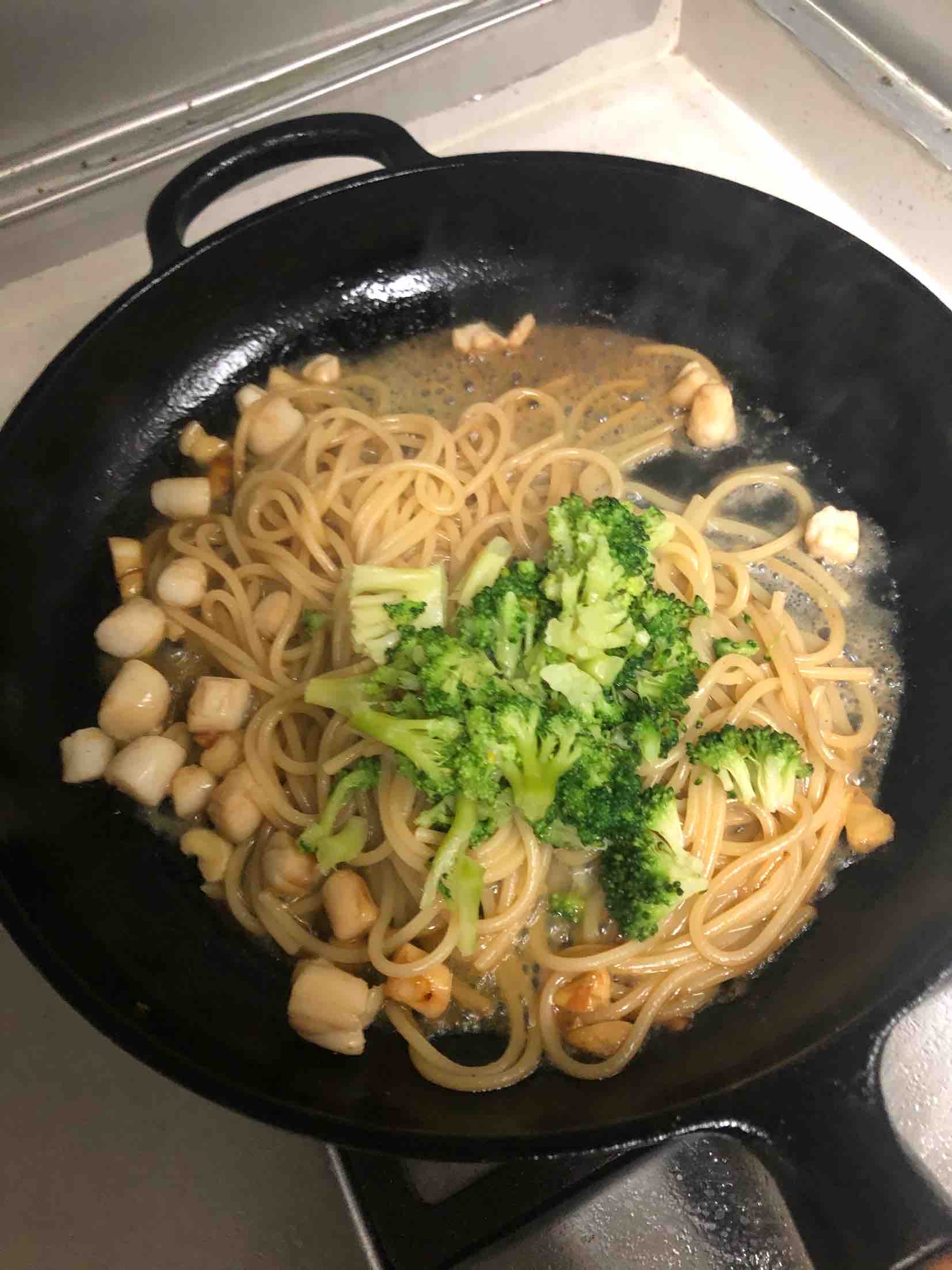 瑤柱西蘭花意面(scallops spaghetti)的做法-咸鮮味炒菜譜-易網(wǎng)健康養(yǎng)生網(wǎng) 瑤柱西蘭花意面(scallops spaghetti)的做法-咸鮮味炒菜譜