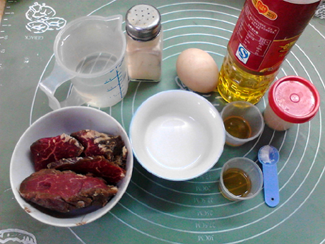 蛋蓉牛肉羹的做法-家常味煮菜譜-易網<a href=http://m.aoa7937.com/ target=_blank class=infotextkey>健康養生</a>網 蛋蓉牛肉羹的做法-家常味煮菜譜