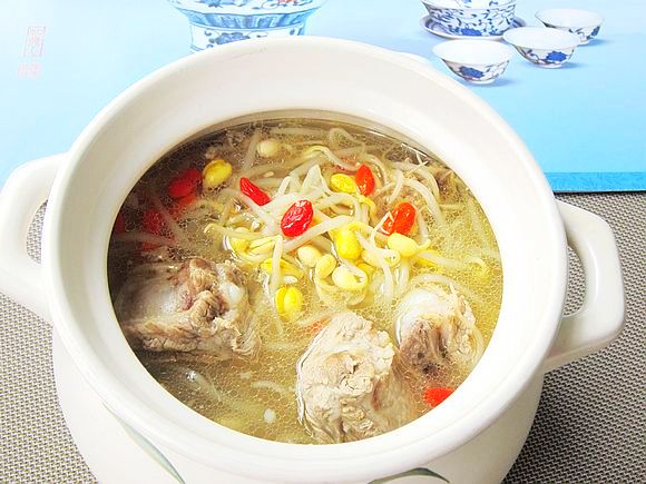 黃豆芽燉排骨的做法-咸鮮味燉菜譜-易網(wǎng)健康養(yǎng)生網(wǎng) 黃豆芽燉排骨的做法-咸鮮味燉菜譜