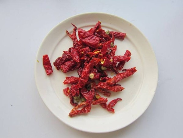 香辣酸菜肉片的做法-香辣味煮菜譜-易網(wǎng)健康養(yǎng)生網(wǎng) 香辣酸菜肉片的做法-香辣味煮菜譜