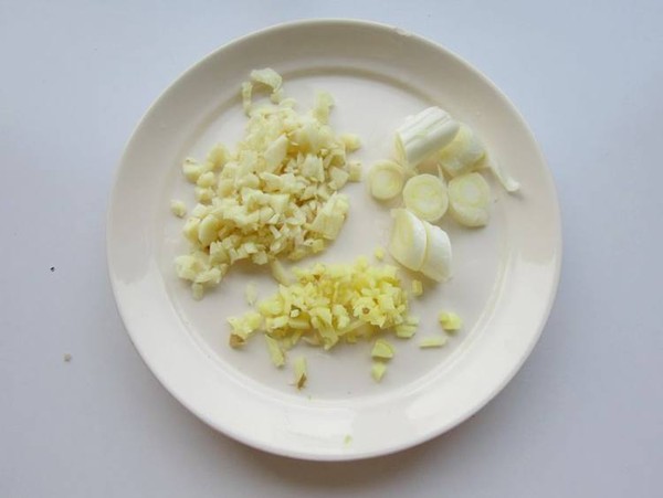 香辣酸菜肉片的做法-香辣味煮菜譜-易網(wǎng)健康養(yǎng)生網(wǎng) 香辣酸菜肉片的做法-香辣味煮菜譜