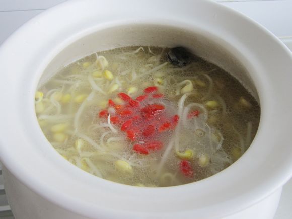 黃豆芽燉排骨的做法-咸鮮味燉菜譜