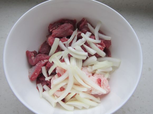 烤羊肉串的做法-香辣味烤菜譜-易網(wǎng)健康養(yǎng)生網(wǎng) 烤羊肉串的做法-香辣味烤菜譜