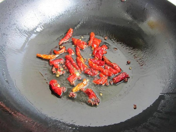 香辣酸菜肉片的做法-香辣味煮菜譜-易網(wǎng)健康養(yǎng)生網(wǎng) 香辣酸菜肉片的做法-香辣味煮菜譜