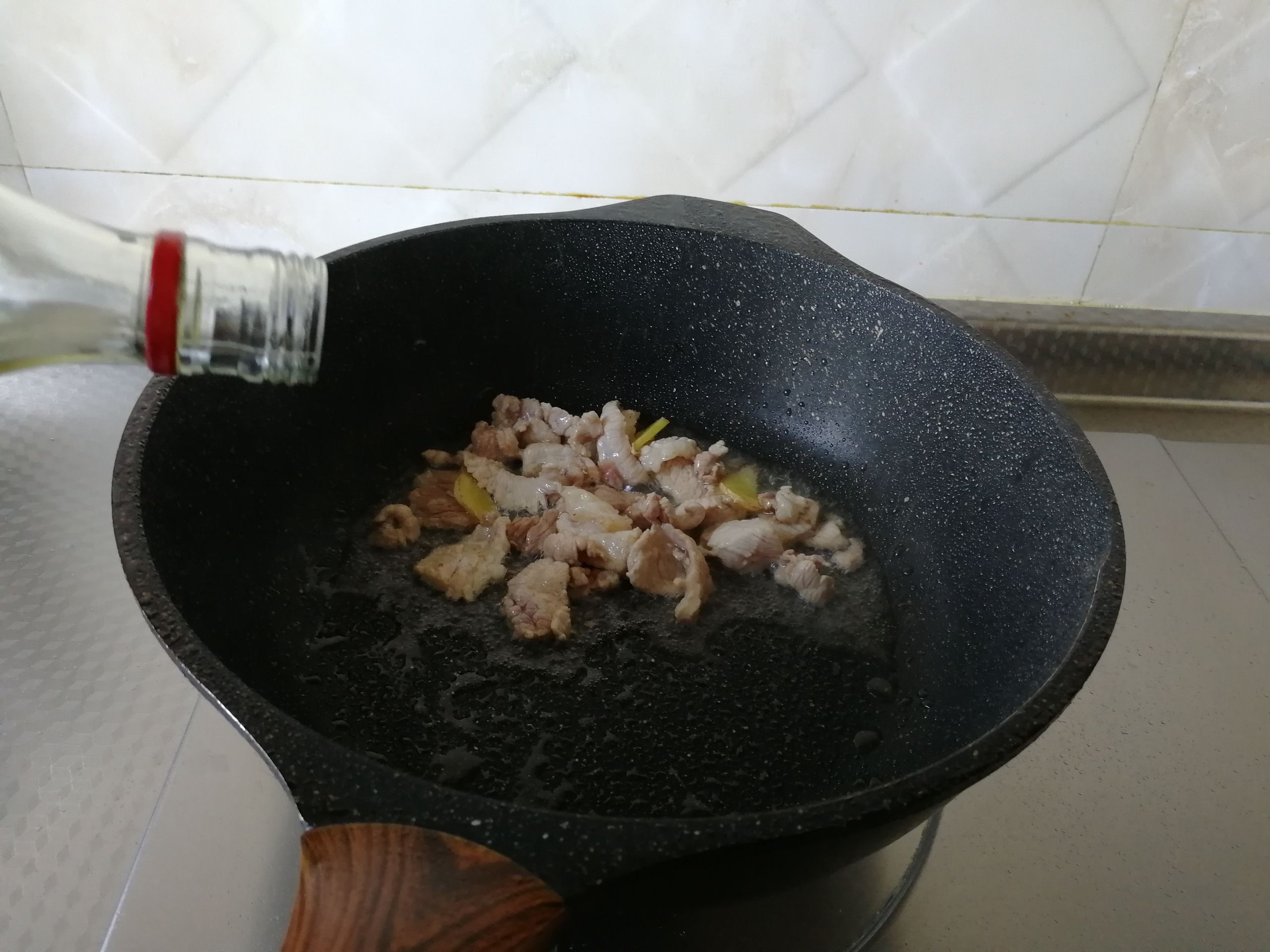 青椒炒肉絲的做法-咸鮮味炒菜譜