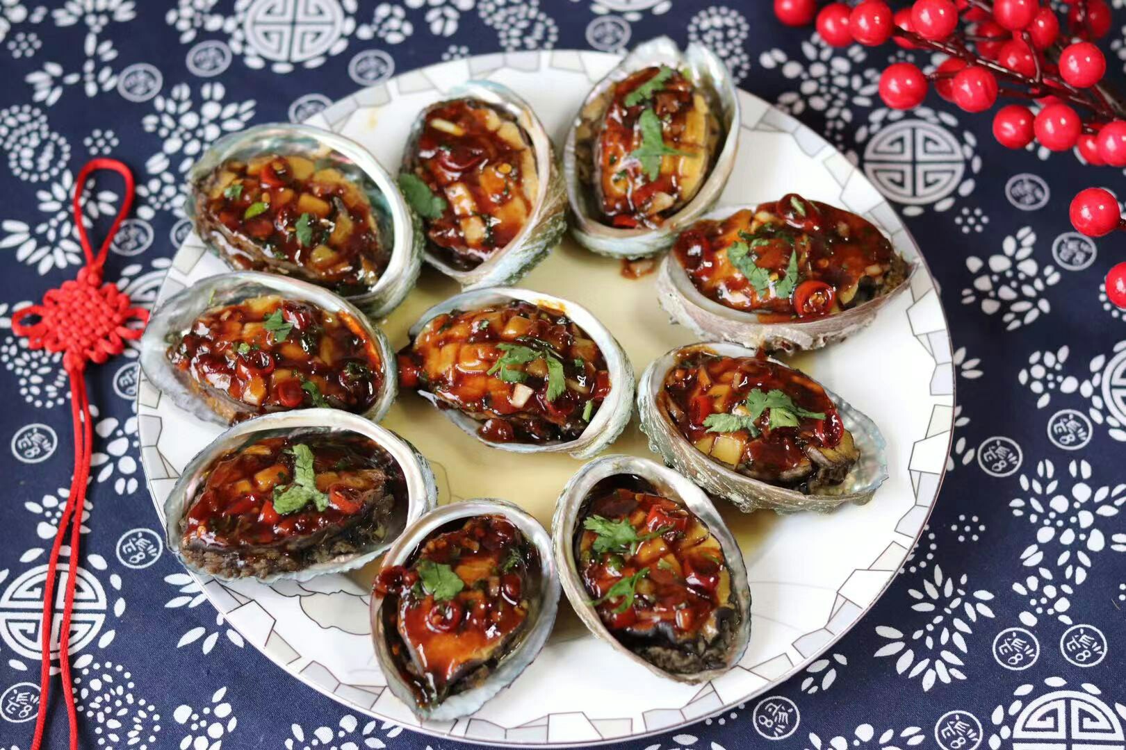 澆汁鮑魚的做法-咸鮮味蒸菜譜-易網(wǎng)健康養(yǎng)生網(wǎng) 澆汁鮑魚的做法-咸鮮味蒸菜譜
