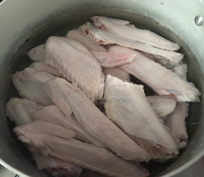 鵪鶉蛋鹵鴨四件的做法-咸鮮味鹵菜譜-易網健康養生網 鵪鶉蛋鹵鴨四件的做法-咸鮮味鹵菜譜