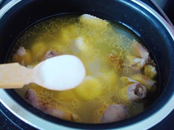 電飯煲荸薺燉雞的做法-家常味燉菜譜-易網健康養生網 電飯煲荸薺燉雞的做法-家常味燉菜譜
