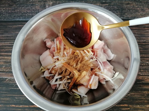 南瓜粉蒸肉的做法-家常味蒸菜譜-易網(wǎng)健康養(yǎng)生網(wǎng) 南瓜粉蒸肉的做法-家常味蒸菜譜
