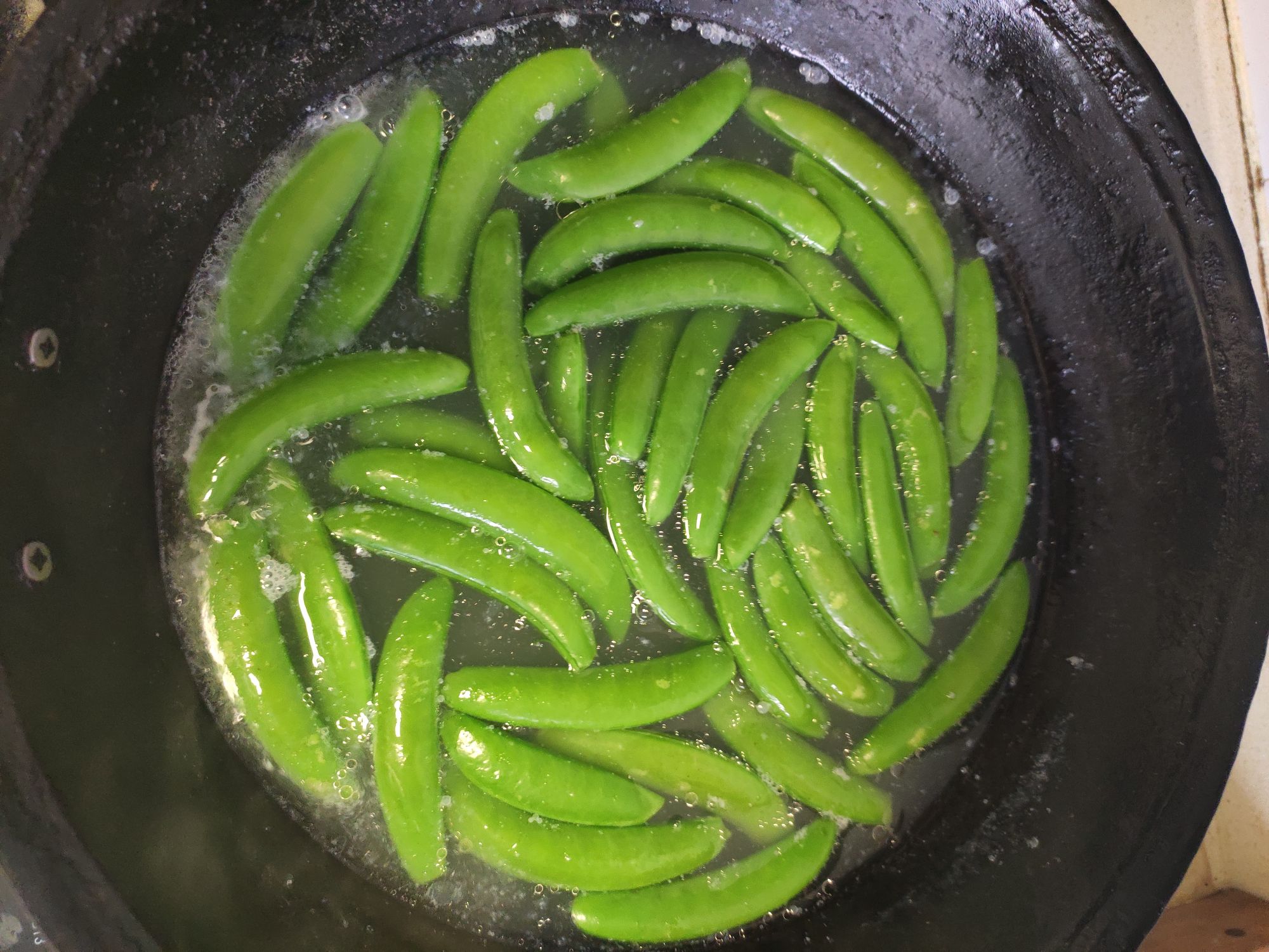 涼調(diào)荷蘭豆的做法-家常味拌菜譜