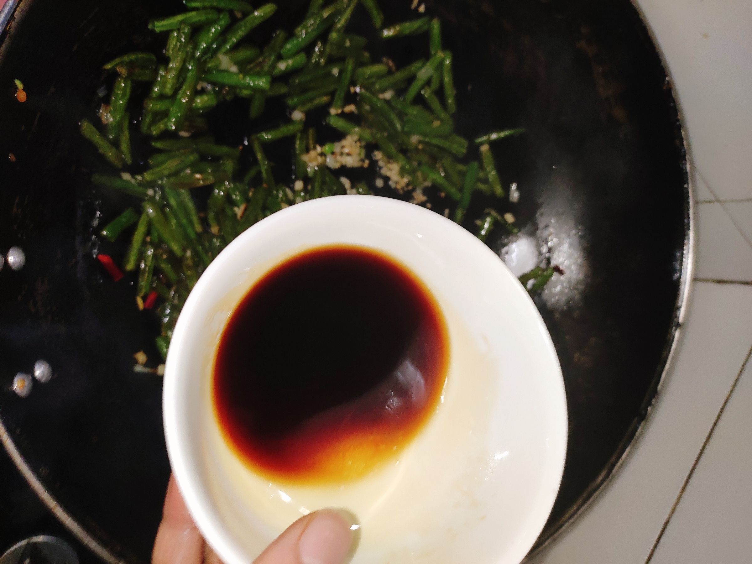 蒜香豇豆的做法-蒜香味燒菜譜
