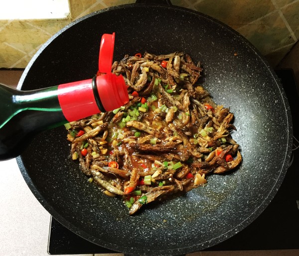 香辣小魚仔的做法-咸鮮味燒菜譜-易網(wǎng)健康養(yǎng)生網(wǎng) 香辣小魚仔的做法-咸鮮味燒菜譜