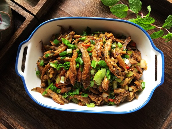 香辣小魚仔的做法-咸鮮味燒菜譜-易網(wǎng)健康養(yǎng)生網(wǎng) 香辣小魚仔的做法-咸鮮味燒菜譜