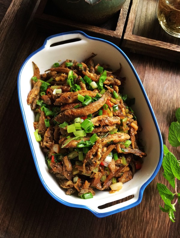 香辣小魚仔的做法-咸鮮味燒菜譜-易網(wǎng)健康養(yǎng)生網(wǎng) 香辣小魚仔的做法-咸鮮味燒菜譜