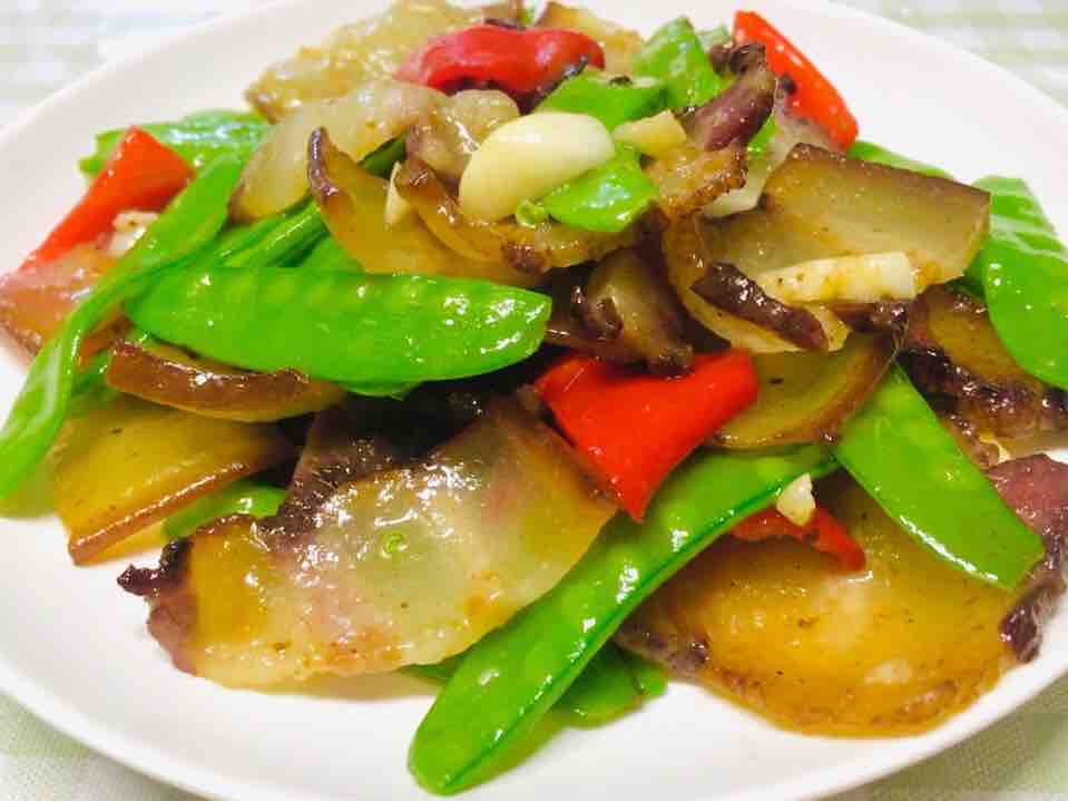 青豆炒臘肉的做法-家常味炒菜譜-易網健康養生網 青豆炒臘肉的做法-家常味炒菜譜