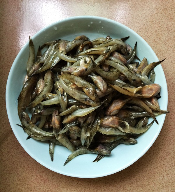 香辣小魚仔的做法-咸鮮味燒菜譜-易網(wǎng)<a href=http://m.aoa7937.com/ target=_blank class=infotextkey>健康養(yǎng)生</a>網(wǎng) 香辣小魚仔的做法-咸鮮味燒菜譜