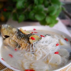 山藥鯽魚(yú)粉絲的做法-咸鮮味燉菜譜