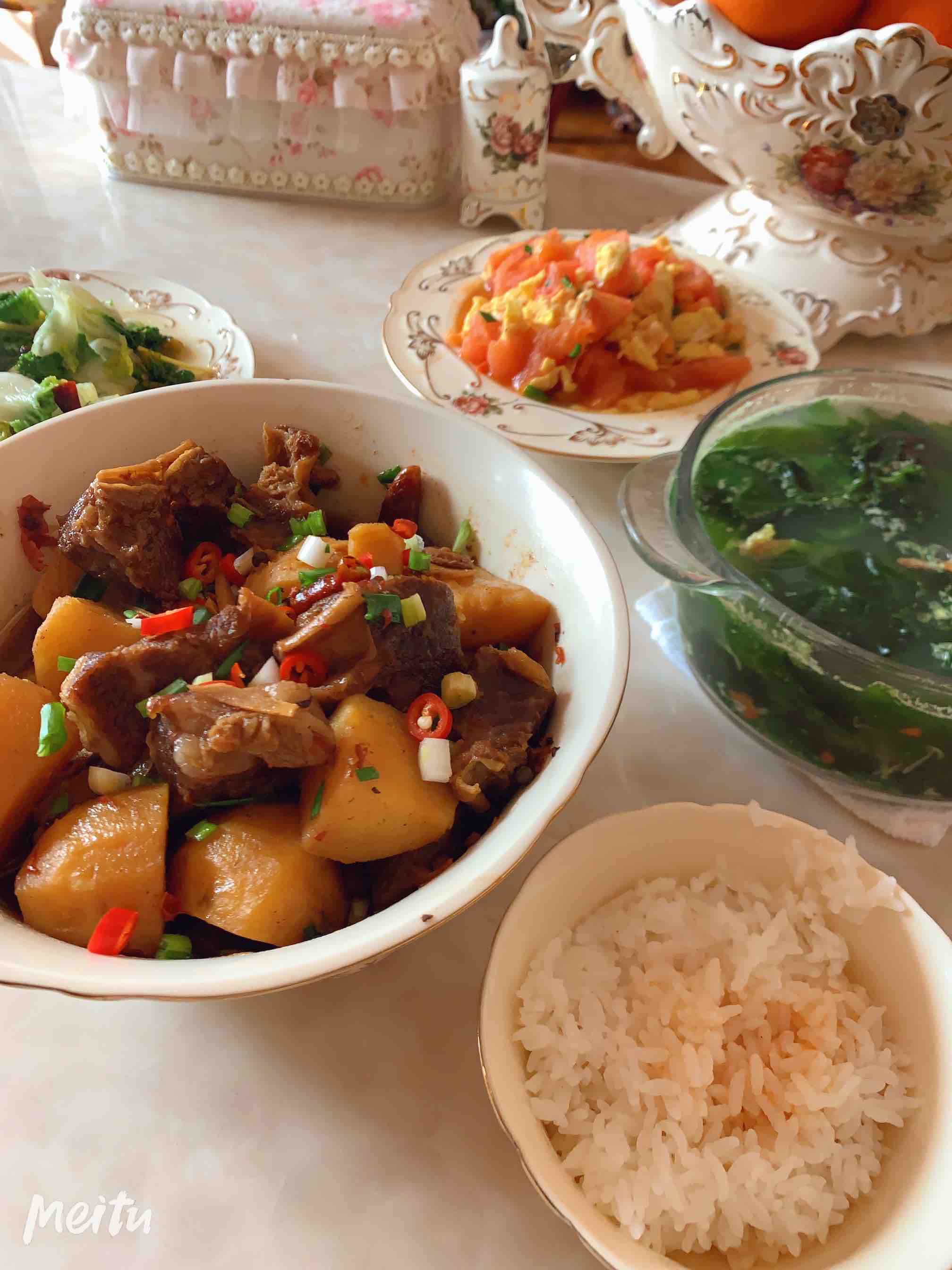 土豆紅燒牛肉的做法-醬香味燒菜譜-易網健康養生網 土豆紅燒牛肉的做法-醬香味燒菜譜