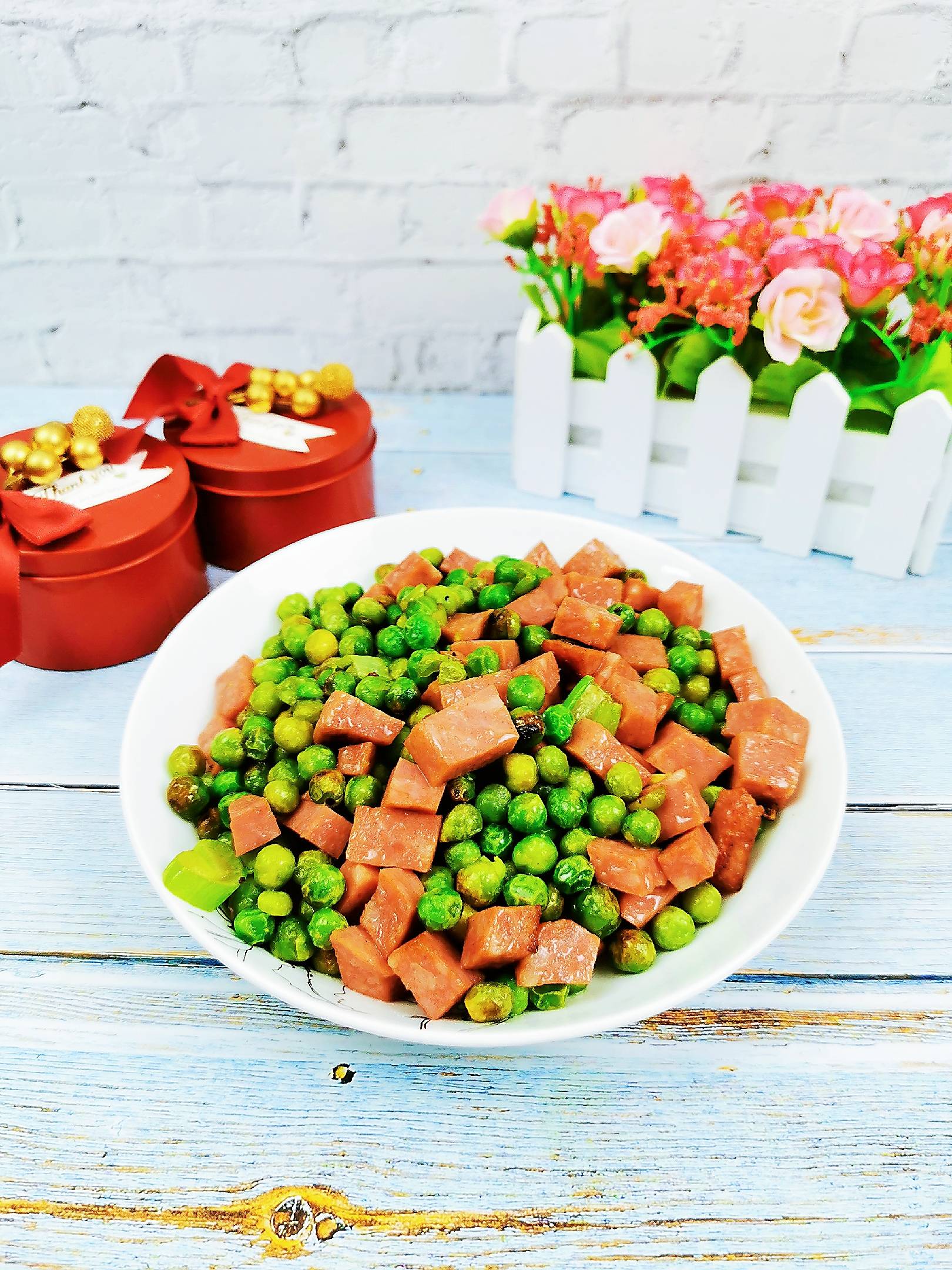 青豆炒火腿的做法-咸鮮味炒菜譜-易網(wǎng)健康養(yǎng)生網(wǎng) 青豆炒火腿的做法-咸鮮味炒菜譜