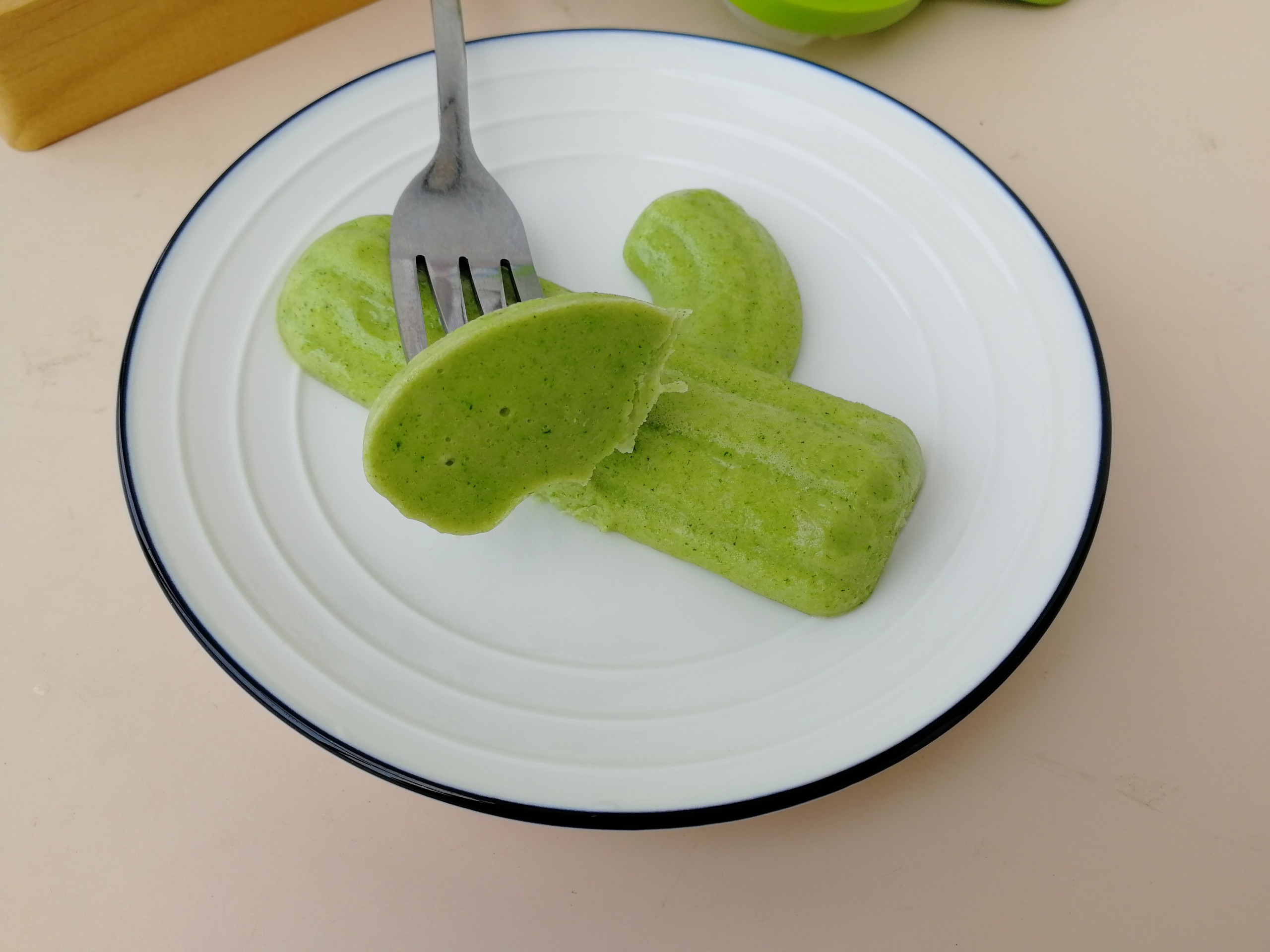無糖西蘭花蒸糕的做法-其它口味蒸菜譜-易網(wǎng)健康養(yǎng)生網(wǎng) 無糖西蘭花蒸糕的做法-其它口味蒸菜譜