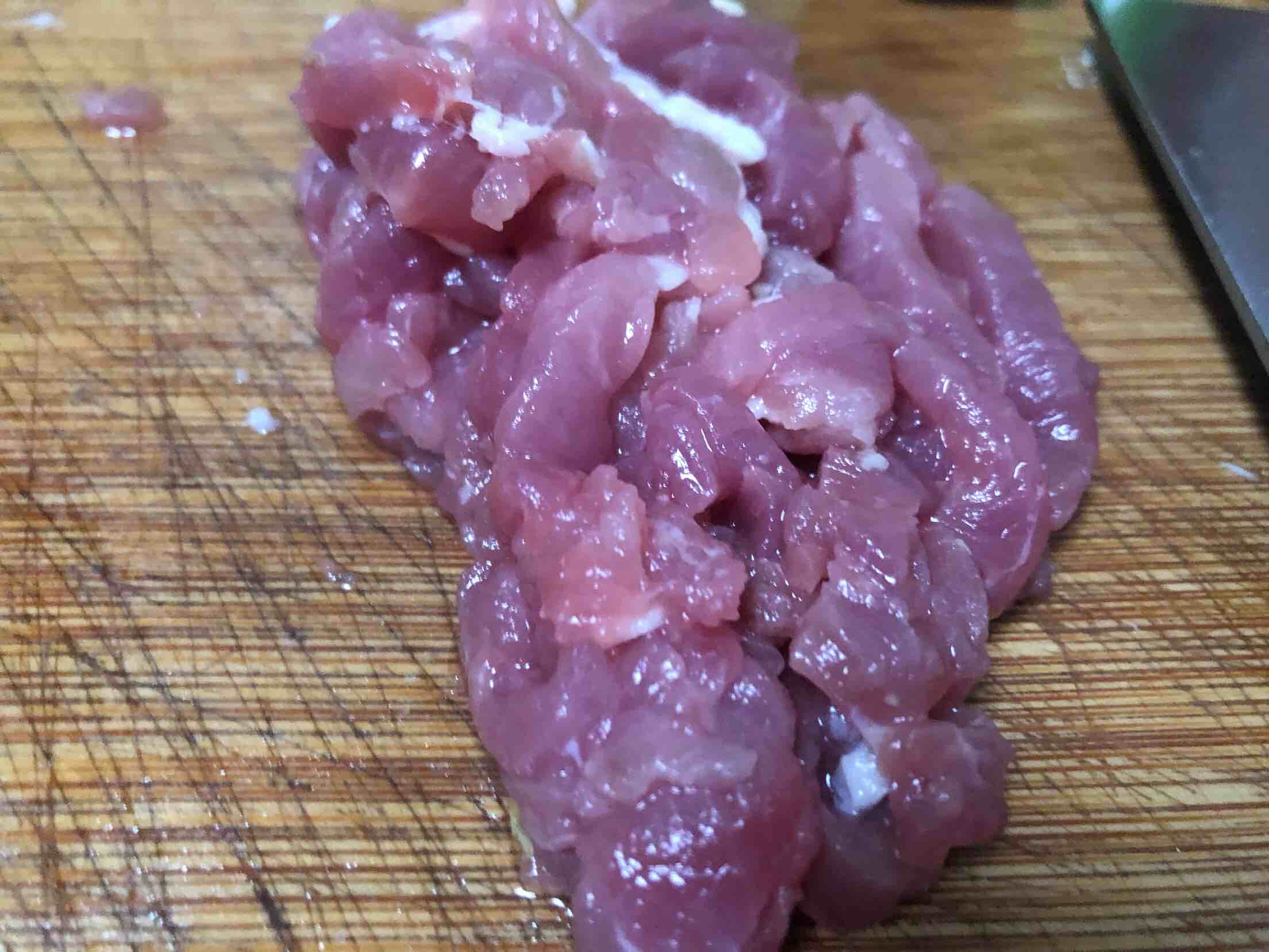 面筋炒肉絲的做法-家常味炒菜譜