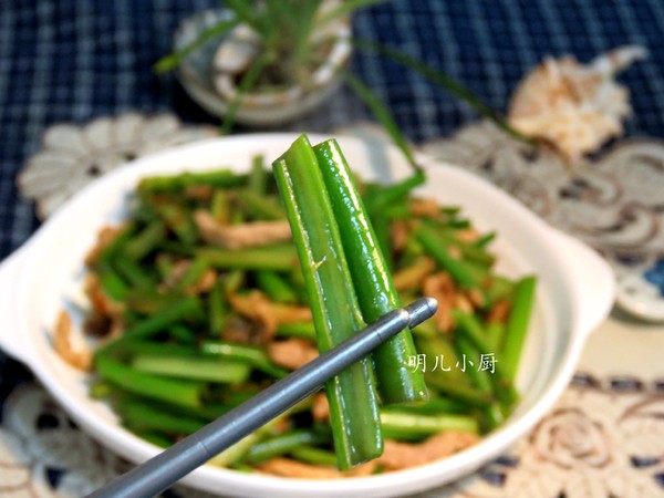 肉絲炒蒜苔的做法-家常味炒菜譜-易網健康養生網 肉絲炒蒜苔的做法-家常味炒菜譜
