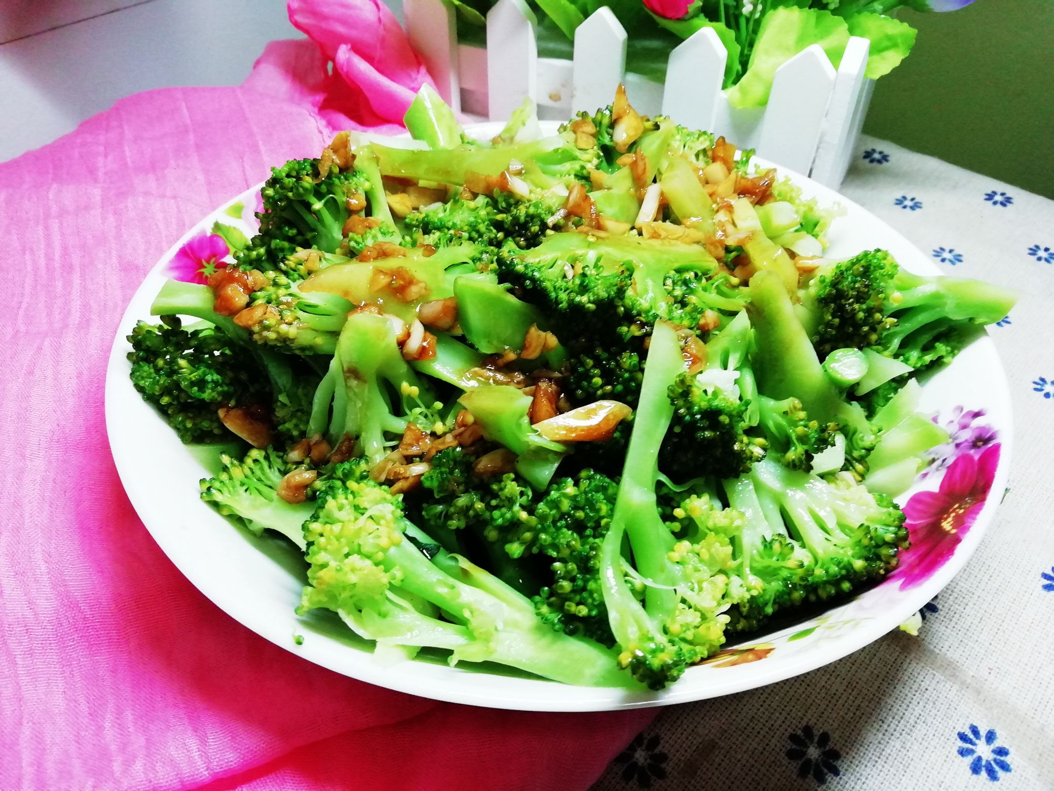 澆汁西蘭花的做法-家常味煮菜譜-易網(wǎng)健康養(yǎng)生網(wǎng) 澆汁西蘭花的做法-家常味煮菜譜