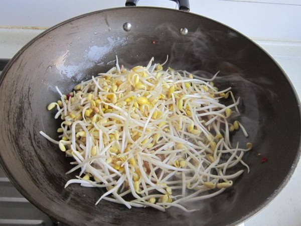 黃豆芽韭菜炒肉的做法-家常味炒菜譜