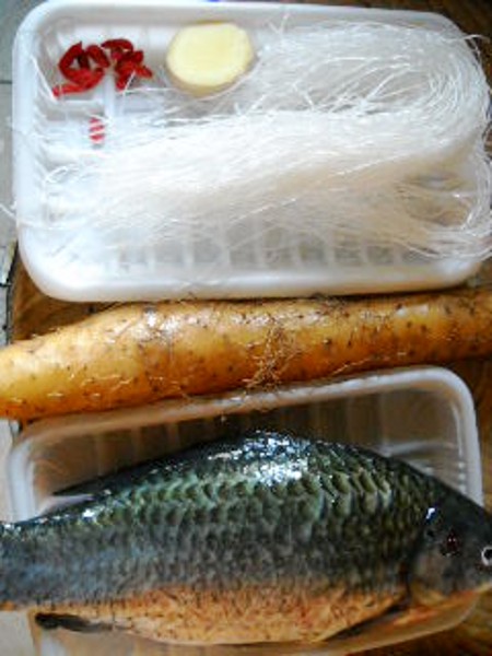 山藥鯽魚(yú)粉絲的做法-咸鮮味燉菜譜