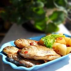 蘿卜燉鯽魚(yú)的做法-咸鮮味燉菜譜