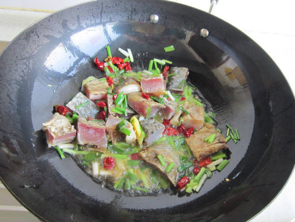 臘魚燒茄子的做法-咸鮮味燒菜譜-易網健康養生網 臘魚燒茄子的做法-咸鮮味燒菜譜