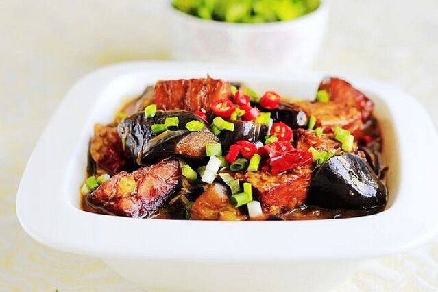 臘魚燒茄子的做法-咸鮮味燒菜譜-易網健康養生網 臘魚燒茄子的做法-咸鮮味燒菜譜