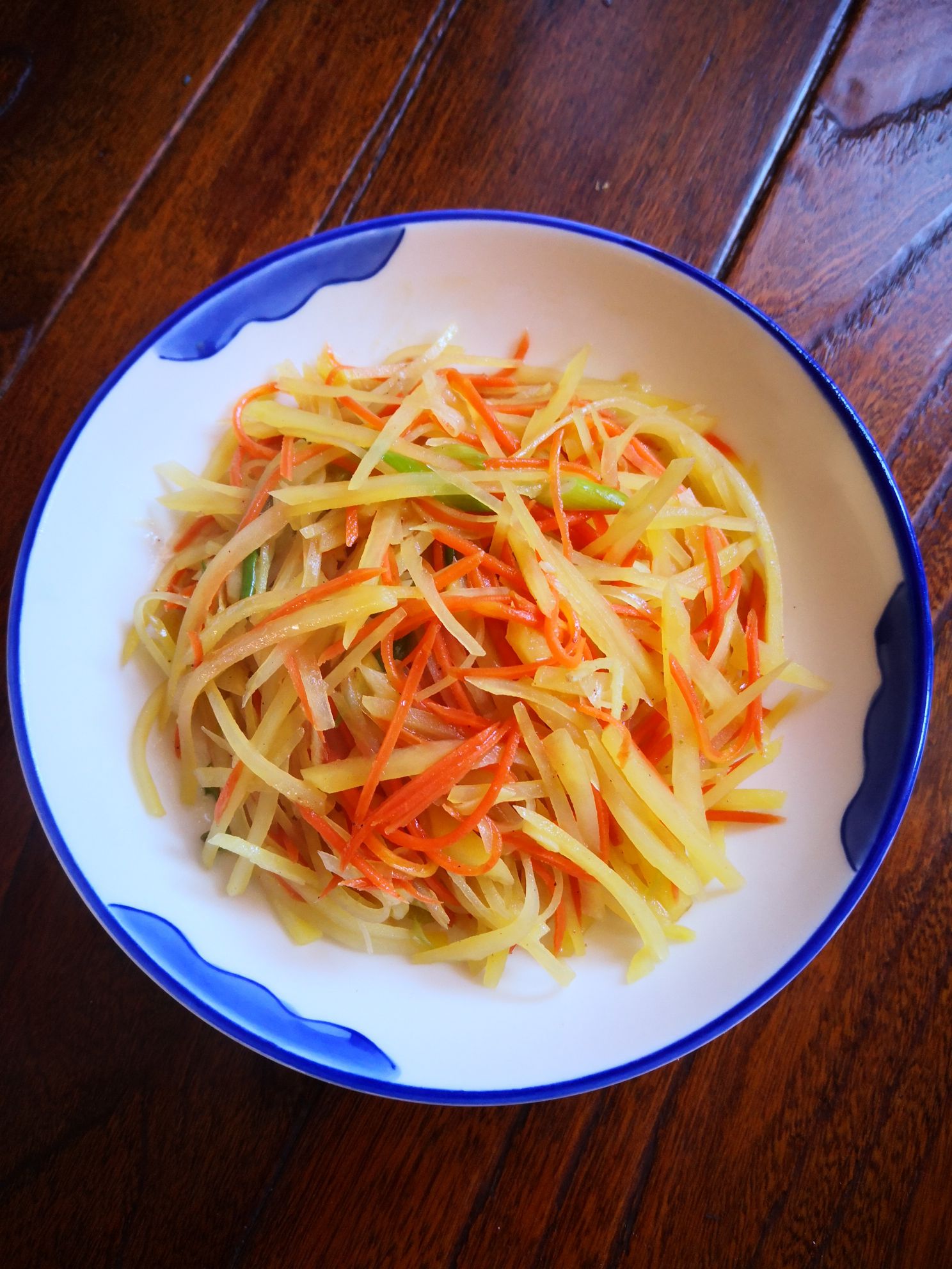 土豆絲炒胡蘿卜絲的做法-家常味炒菜譜-易網健康養生網 土豆絲炒胡蘿卜絲的做法-家常味炒菜譜