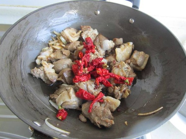 馕燜肉的做法-家常味燜菜譜