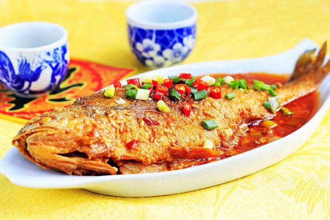 醪糟燒黃花魚的做法-家常味燒菜譜-易網健康養生網 醪糟燒黃花魚的做法-家常味燒菜譜