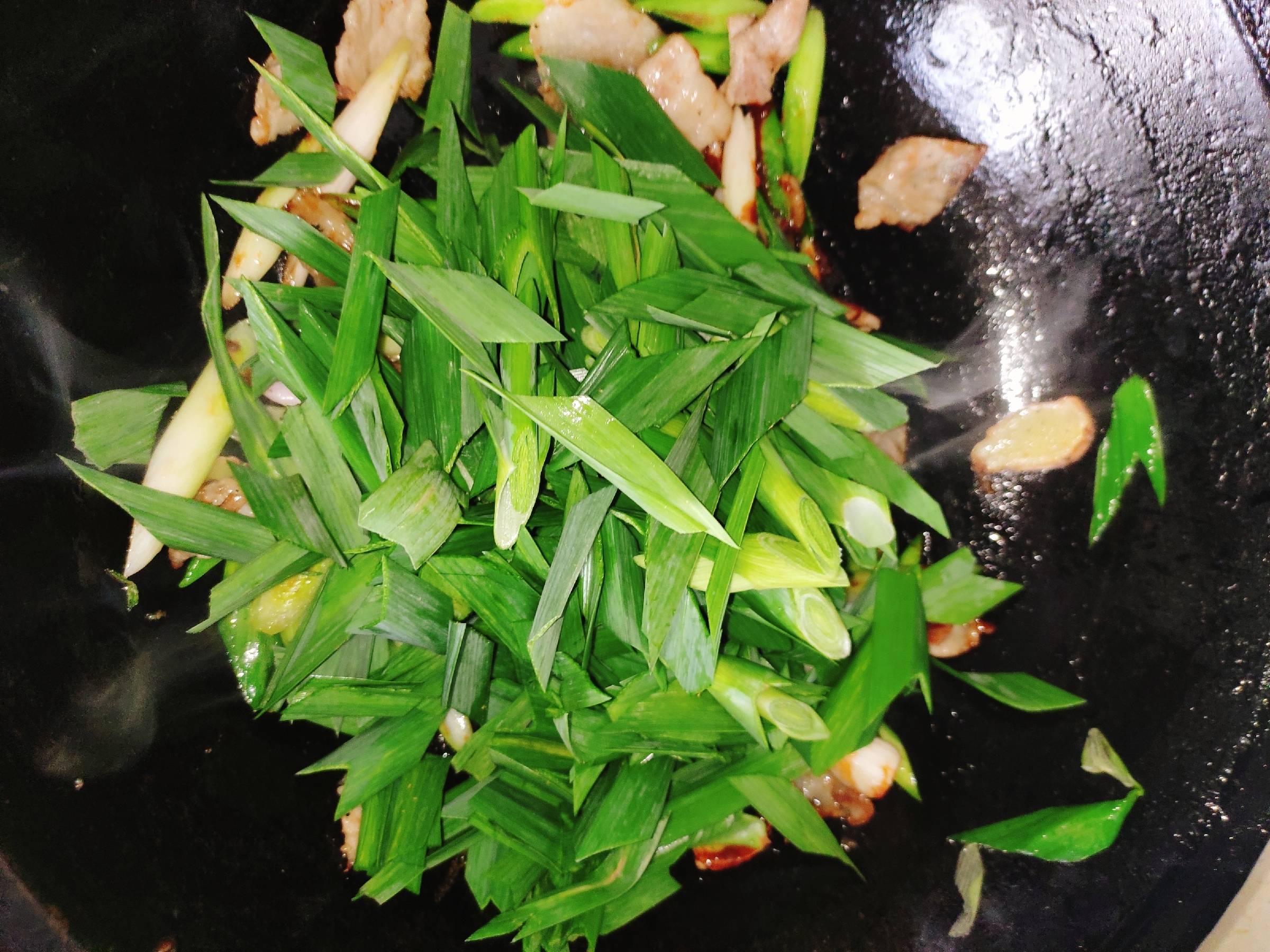 大蒜苗炒肉的做法-咸鮮味炒菜譜