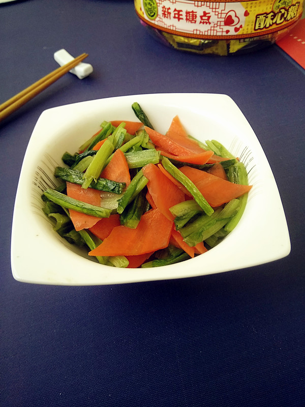 胡蘿卜炒油麥菜的做法-家常味炒菜譜-易網(wǎng)健康養(yǎng)生網(wǎng) 胡蘿卜炒油麥菜的做法-家常味炒菜譜