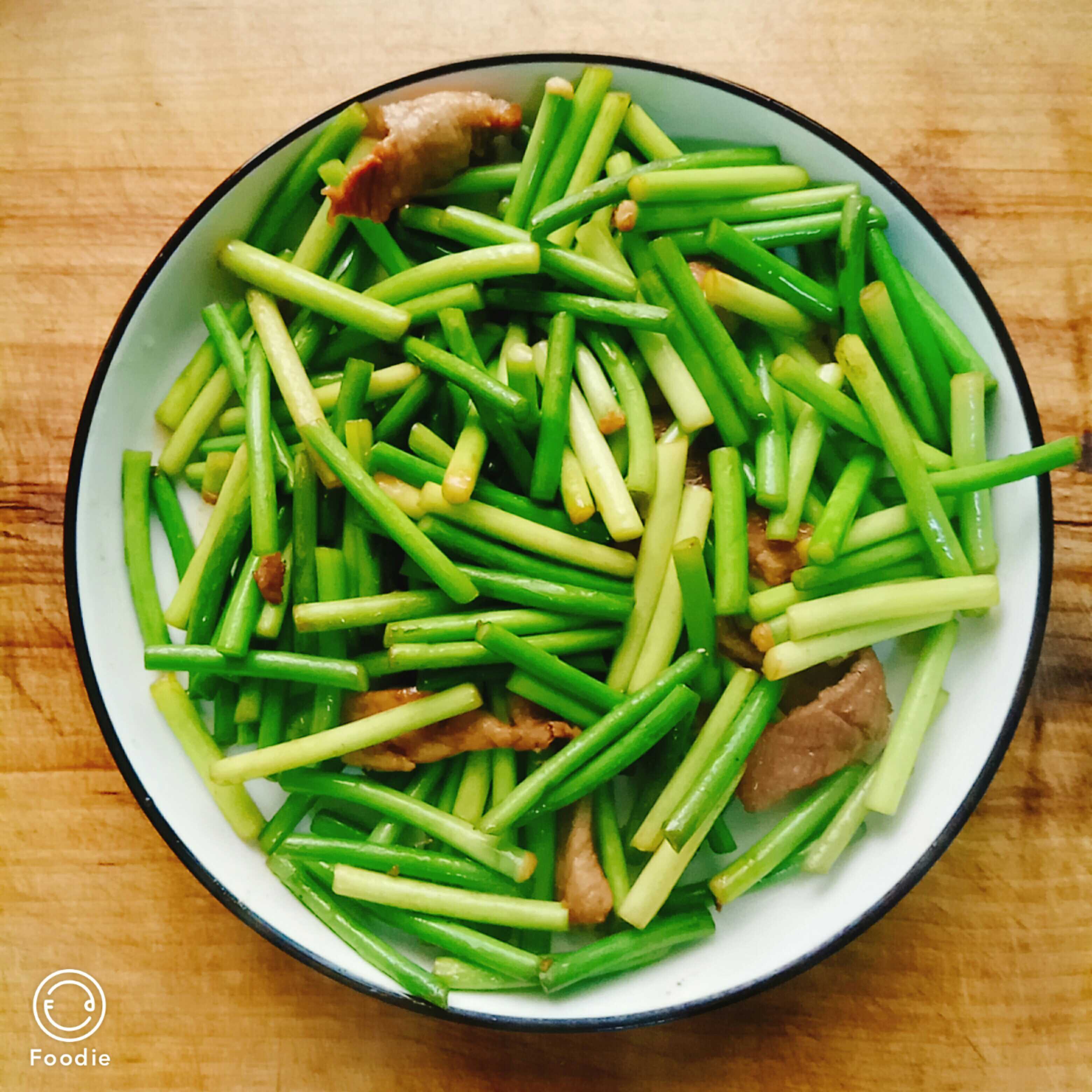炒蒜薹的做法-家常味炒菜譜-易網健康養生網 炒蒜薹的做法-家常味炒菜譜