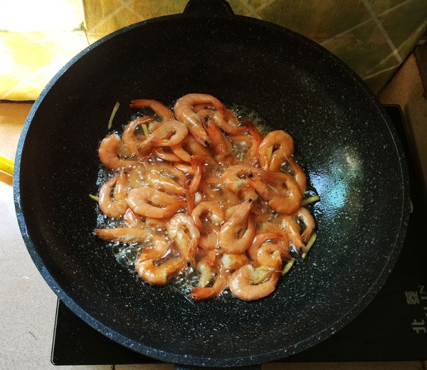 干鍋土豆蝦的做法-香辣味炒菜譜-易網健康養生網 干鍋土豆蝦的做法-香辣味炒菜譜