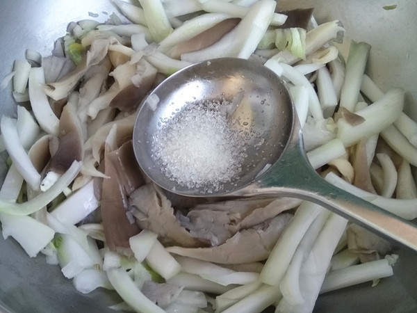 大白菜燒平菇的做法-家常味燒菜譜