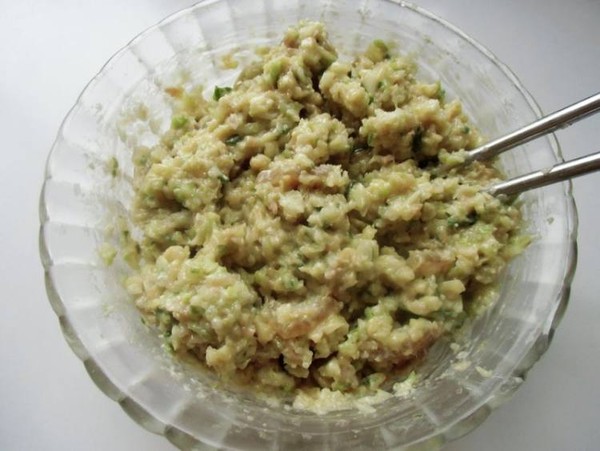 臘肉蘿卜餡餅的做法-家常味煎菜譜-易網(wǎng)健康養(yǎng)生網(wǎng) 臘肉蘿卜餡餅的做法-家常味煎菜譜