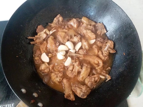 蒜香童子雞的做法-咸鮮味燒菜譜-易網健康養生網 蒜香童子雞的做法-咸鮮味燒菜譜