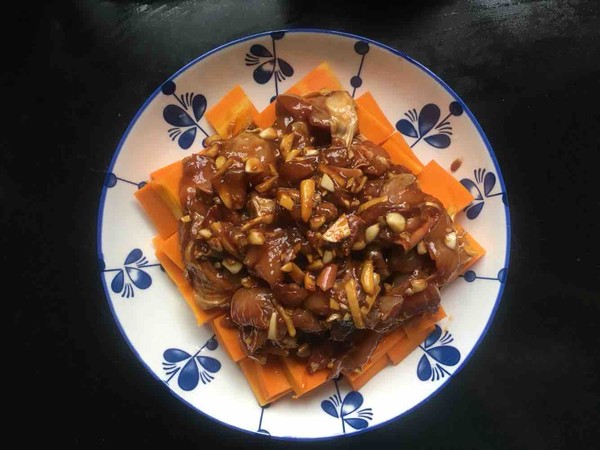 南瓜蒸雞腿的做法-家常味蒸菜譜-易網健康養生網 南瓜蒸雞腿的做法-家常味蒸菜譜