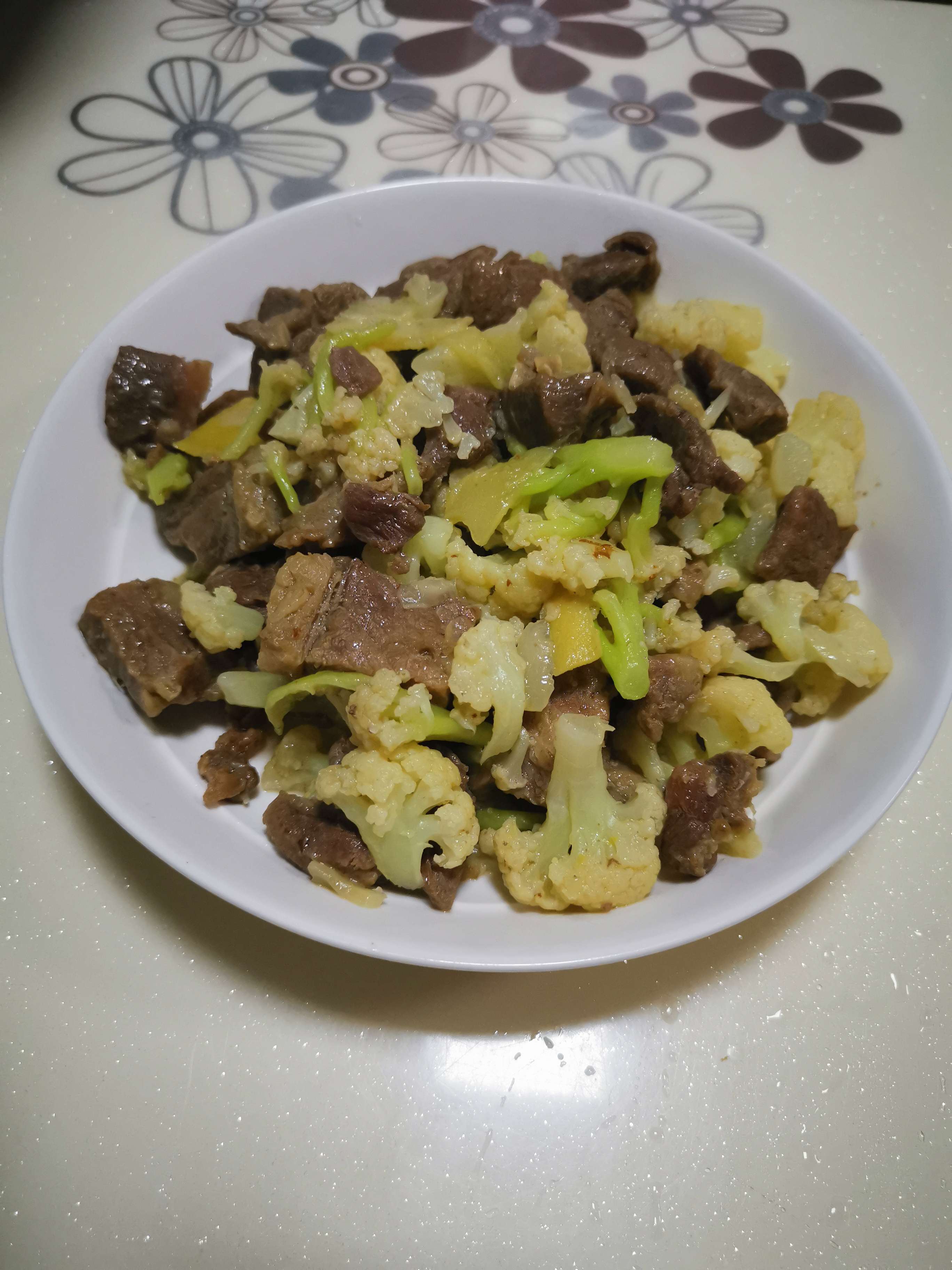 菜花燜羊肉的做法-咸鮮味炒菜譜-易網(wǎng)健康養(yǎng)生網(wǎng) 菜花燜羊肉的做法-咸鮮味炒菜譜