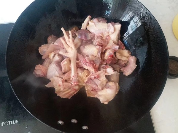 蒜香童子雞的做法-咸鮮味燒菜譜-易網健康養生網 蒜香童子雞的做法-咸鮮味燒菜譜